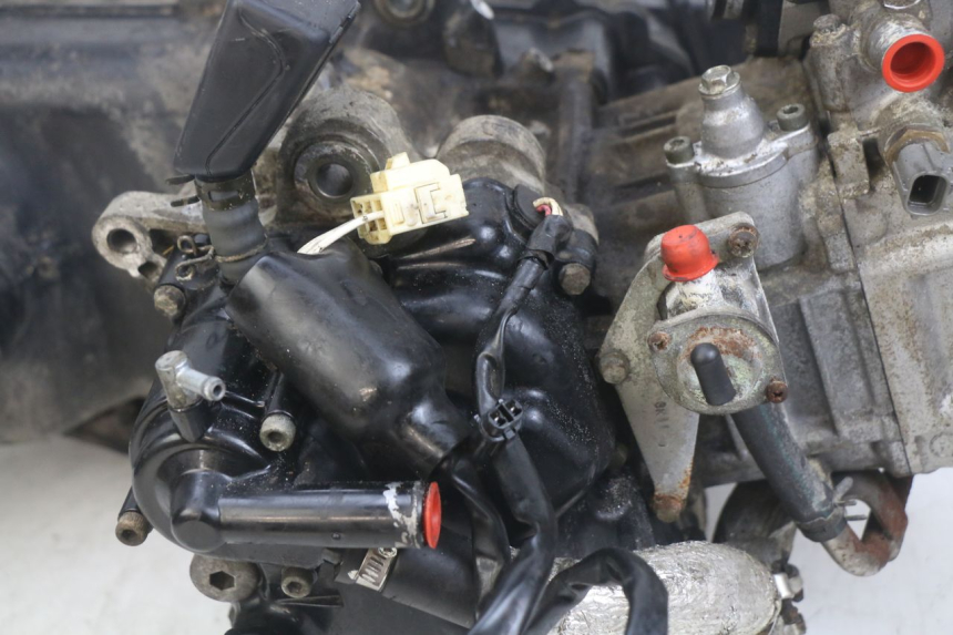 photo de MOTEUR YAMAHA YP MAJESTY 400 (2004 - 2008) - Dettagli dei punti di fissaggio