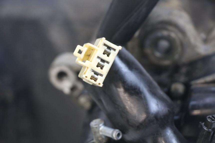 photo de MOTEUR YAMAHA YP MAJESTY 400 (2004 - 2008) - Stato della superficie e materiale