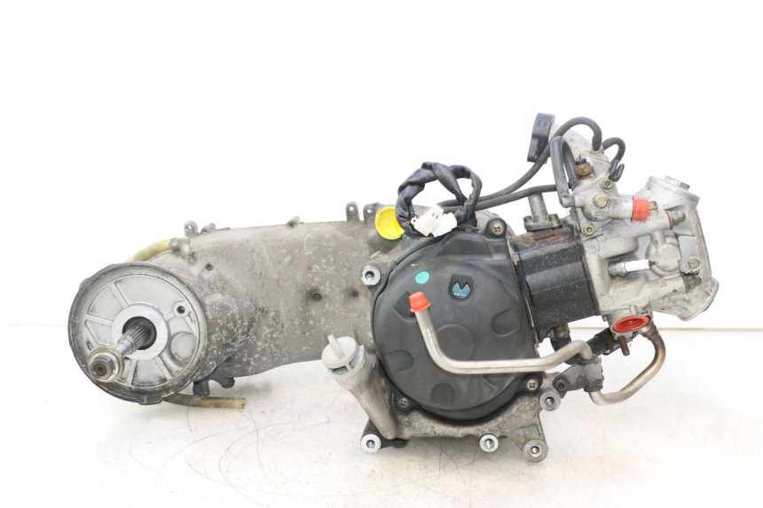 photo de MOTORE YAMAHA YP MAJESTY 125 (2002 - 2006) - Caratteristiche distintive