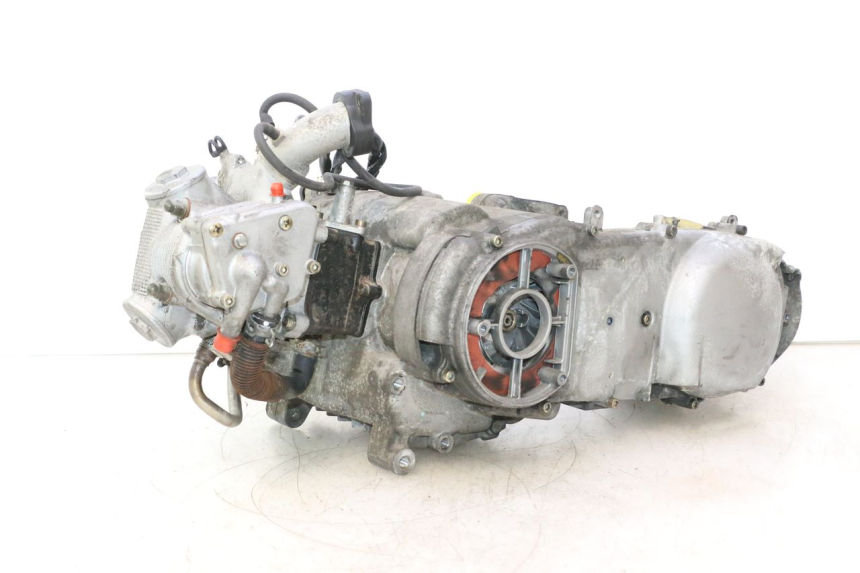 photo de MOTORE YAMAHA YP MAJESTY 125 (2002 - 2006) - Stato della superficie e materiale