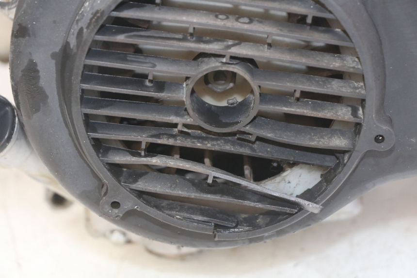 photo de MOTORE YIYING YY125T 125 (2006 - 2014) - Marcature e riferimenti originali