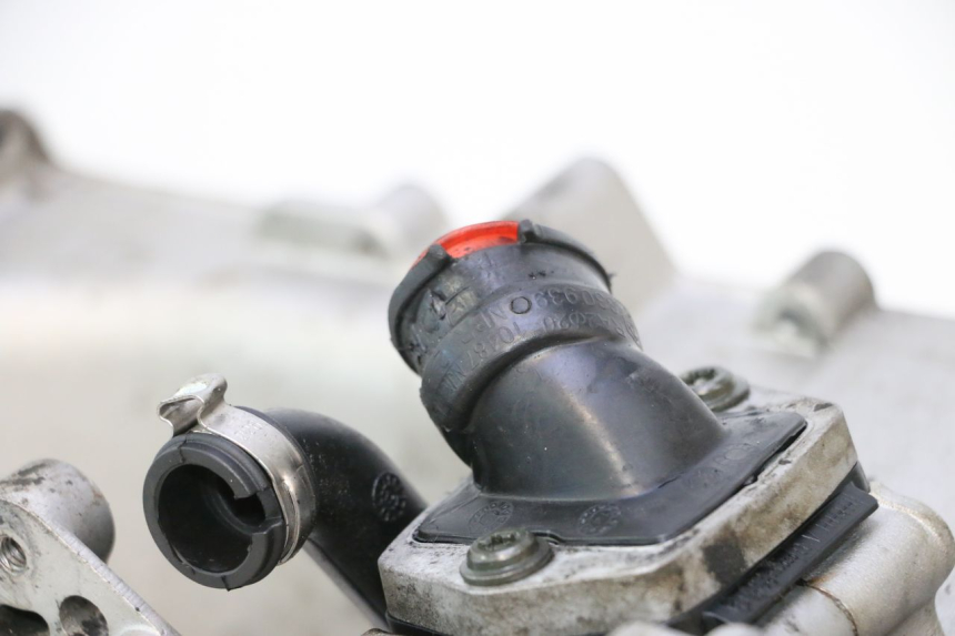 photo de MOTORE PIAGGIO ZIP 2T 50 (2009 - 2019) - Angolazione alternativa