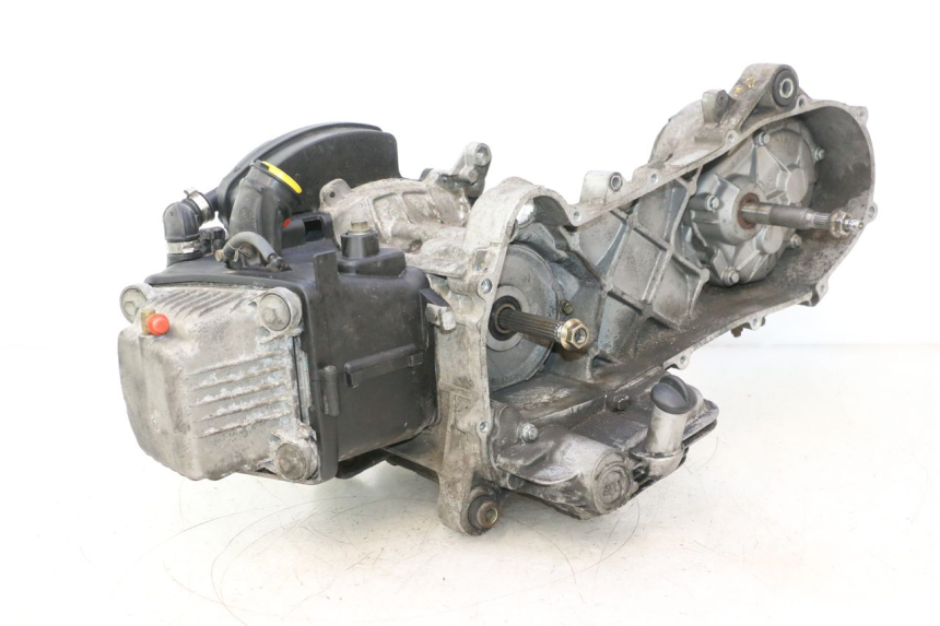 photo de MOTORE PIAGGIO ZIP 4T 50 (2006 - 2017) - Angolazione alternativa