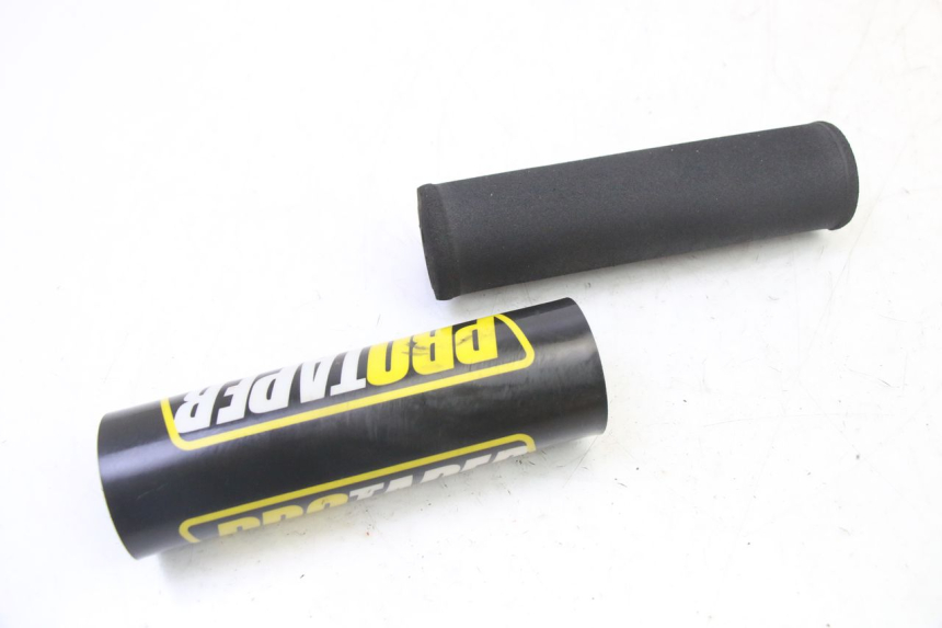 photo de MANUBRIO PARACOLPI SPEEDY DELUXE 125 - Vista principale