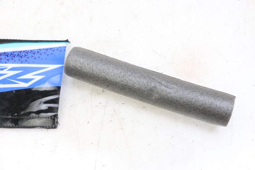 photo de MOUSSE DI MANUBRIO APOLLO RFZ 125 - Primo piano tecnico