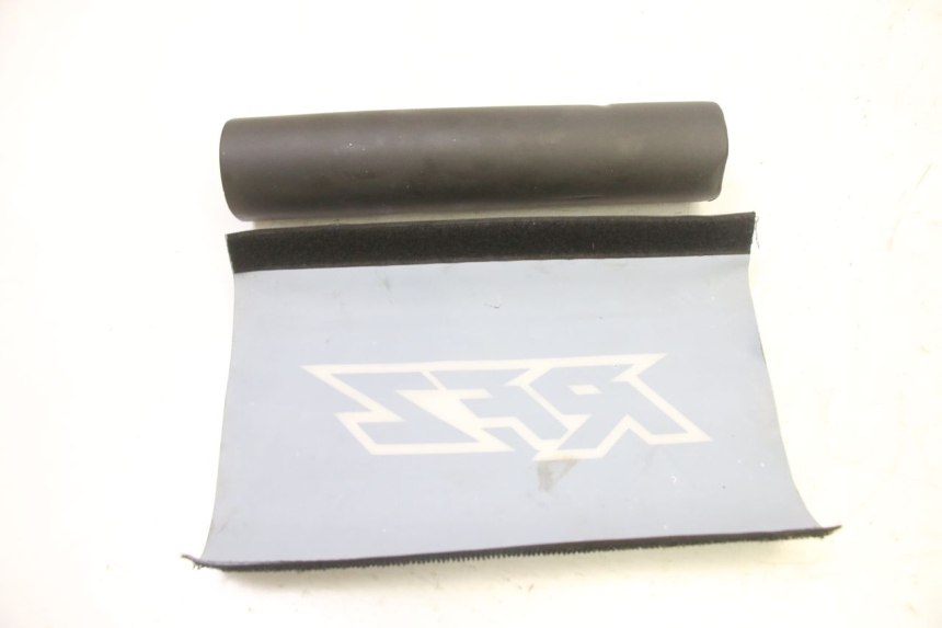 photo de MOUSSE DI MANUBRIO APOLLO RFZ 125 - Altra angolazione