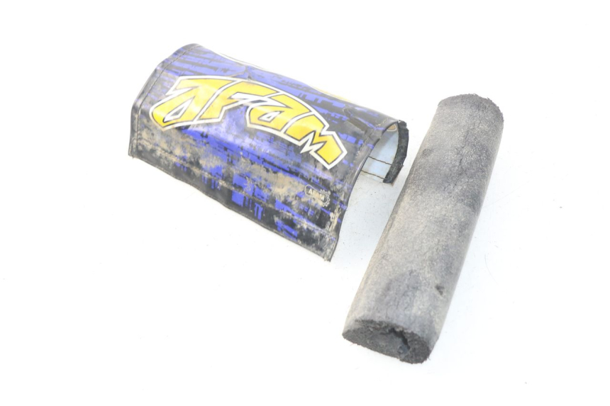 photo de MANUBRIO PARACOLPI YAMAHA YZ 85 (2002 - 2018) - Zoom sullo stato d'uso