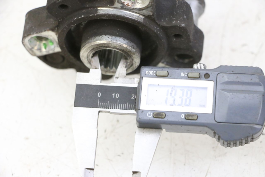 photo de MOZZO RUOTA POSTERIORE PEUGEOT CITYSTAR 50 (2013 - 2017) - Zoom sullo stato d'uso