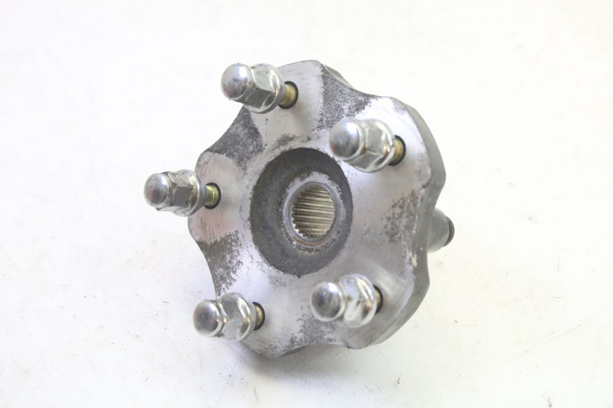 photo de MOZZO RUOTA POSTERIORE SYM FIDDLE 3 III 125 (2014 - 2020) - Dettagli dei punti di fissaggio