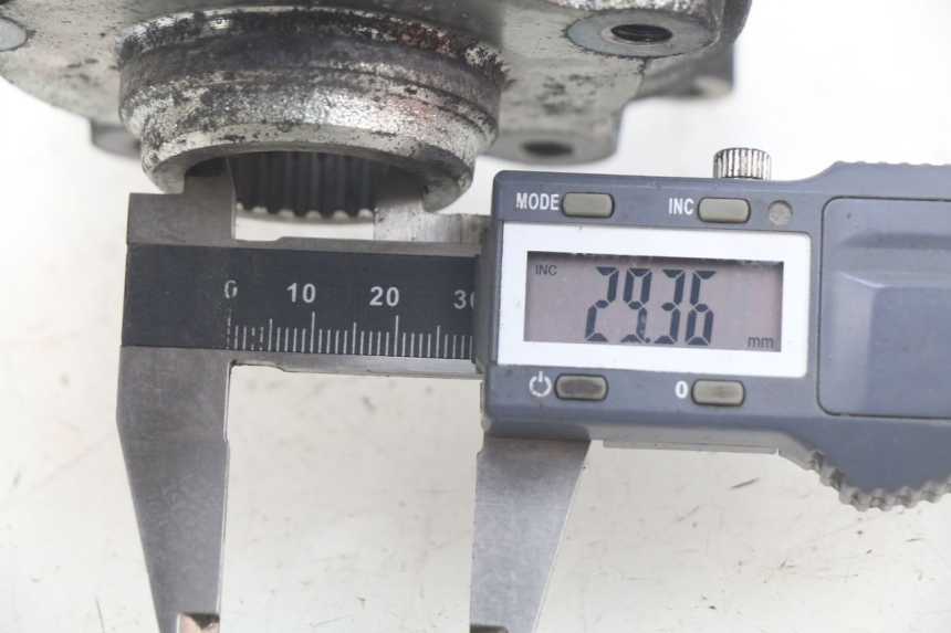 photo de MOZZO RUOTA POSTERIORE PEUGEOT GEOPOLIS 400 (2007 - 2013) - Dettaglio del componente