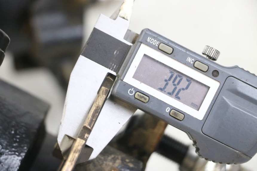 photo de MOZZO RUOTA POSTERIORE HYTRACK HY S 4X4 410 (2013 - 2016) - Marcature e riferimenti originali