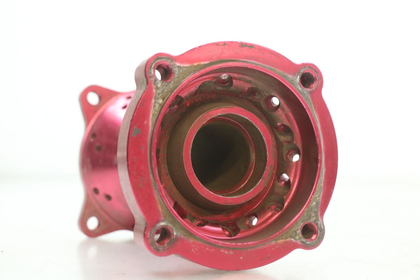 photo de MOZZO RUOTA POSTERIORE YCF PIT BIKE 125 (2010 - 2018) - Primo piano tecnico