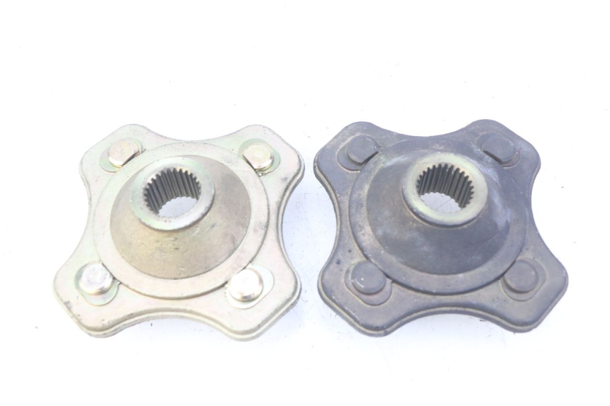 photo de MOZZO RUOTA POSTERIORE SPY RACING F3 350 (2015 - 2022) - Primo piano tecnico