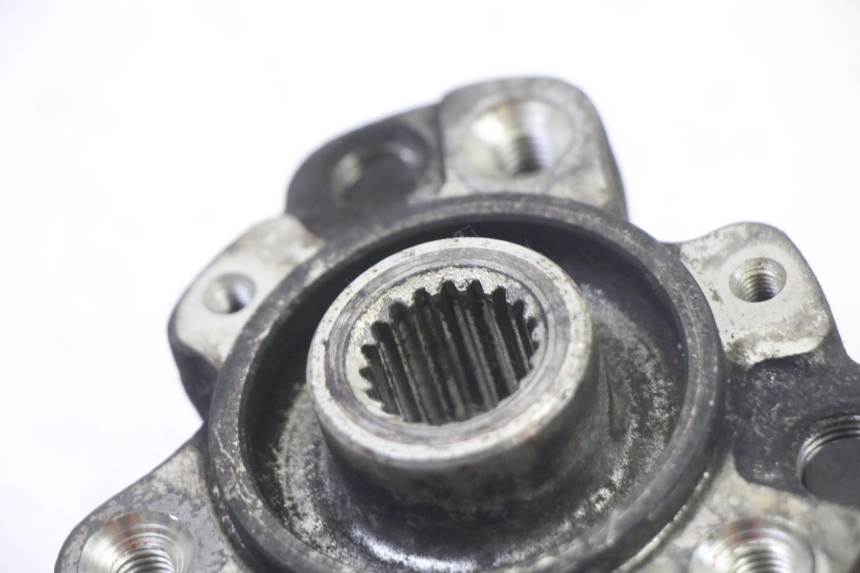 photo de MOZZO RUOTA POSTERIORE PEUGEOT SATELIS 125 (2013 - 2018) - Dettagli dei punti di fissaggio