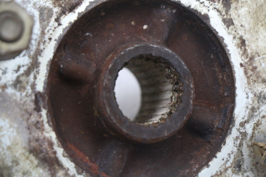 photo de MOZZO RUOTA POSTERIORE HONDA TRX 300 (1988 - 2000) - Dettagli dei punti di fissaggio