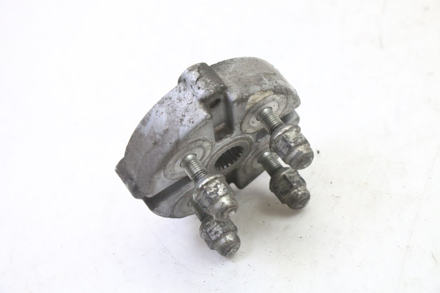 photo de MOZZO RUOTA POSTERIORE HONDA X8R 50 (1998 - 2003) - Dettagli dei punti di fissaggio