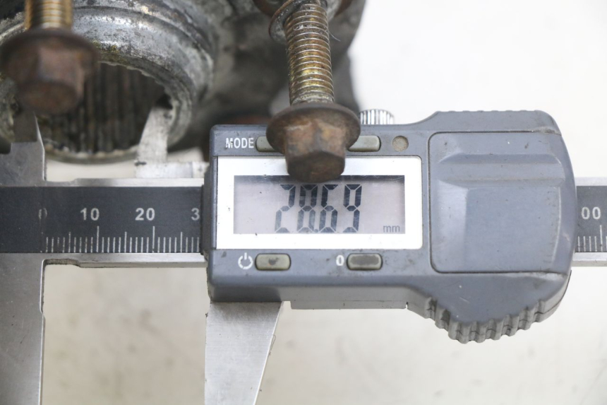 photo de MOZZO RUOTA POSTERIORE PIAGGIO X9 EVOLUTION 125 (2003 - 2007) - Dettaglio del componente