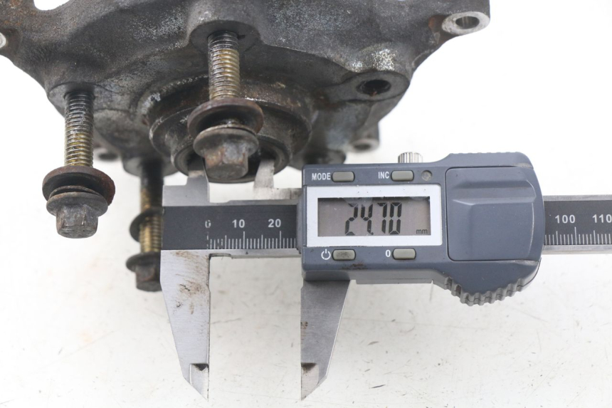 photo de MOZZO RUOTA POSTERIORE PIAGGIO X9 125 (2000 - 2003) - Zoom sullo stato d'uso