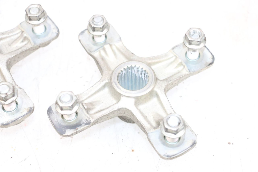 photo de MOZZO RUOTA POSTERIORE YAMAHA YFM R RAPTOR 250 (2008 - 2014) - Stato della superficie e materiale