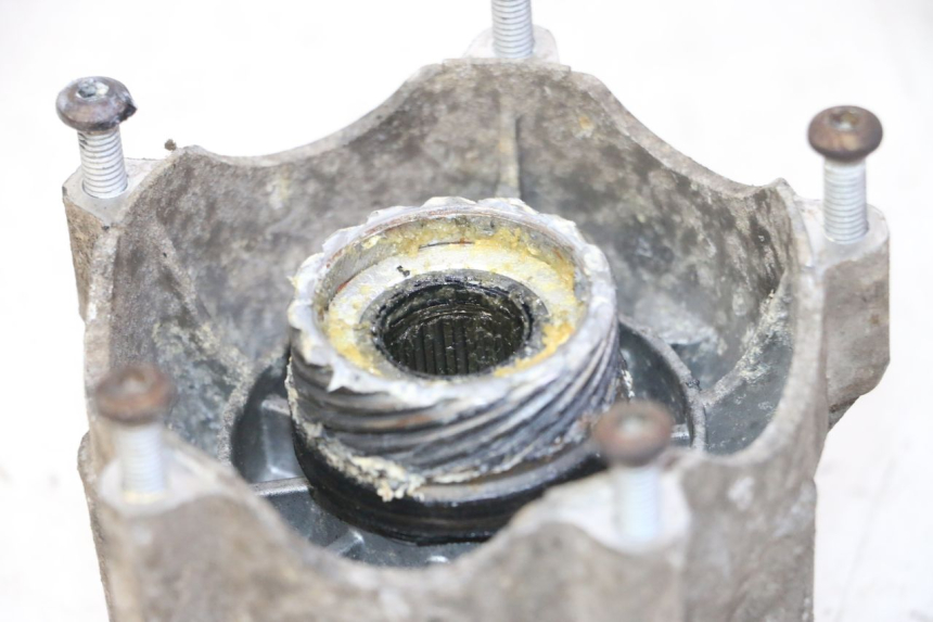 photo de MOZZO RUOTA ANTERIORE PIAGGIO LXV 4T 50 (2009 - 2013) - Stato della superficie e materiale