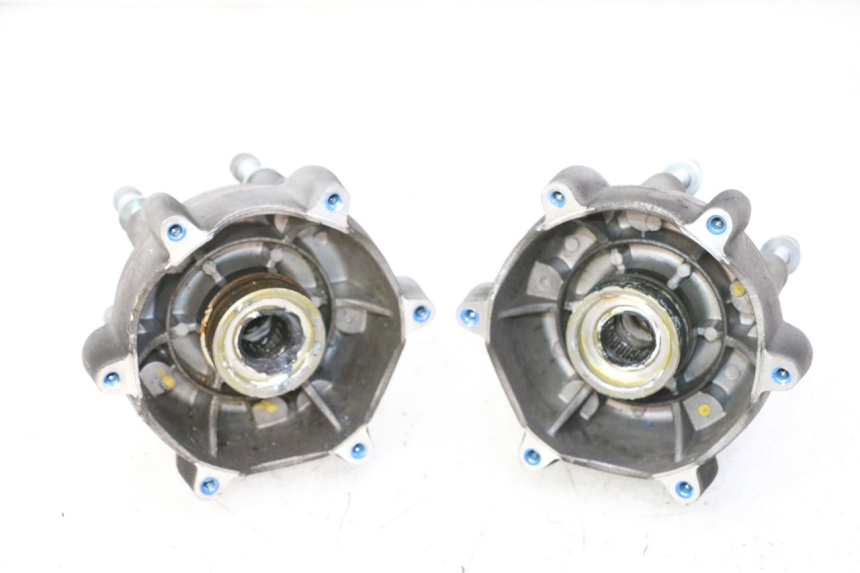 photo de MOZZO RUOTA ANTERIORE PIAGGIO MP3 HPE 310 (2024 - 2025) - Vista principale