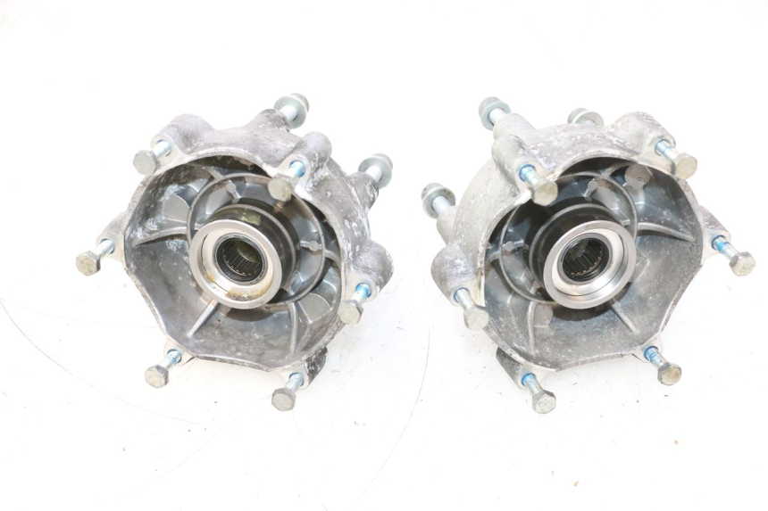 photo de MOZZO RUOTA ANTERIORE PIAGGIO MP3 HPE 530 (2022 - 2026) - Vista principale