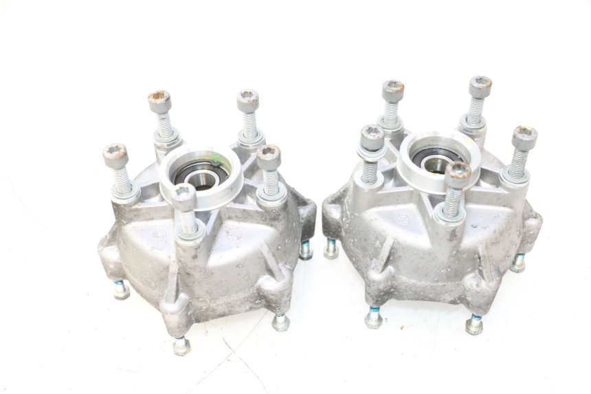 photo de MOZZO RUOTA ANTERIORE PIAGGIO MP3 HPE 530 (2022 - 2026) - Zoom sullo stato d'uso