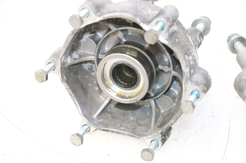 photo de MOZZO RUOTA ANTERIORE PIAGGIO MP3 HPE 530 (2022 - 2026) - Vista d'insieme del prodotto