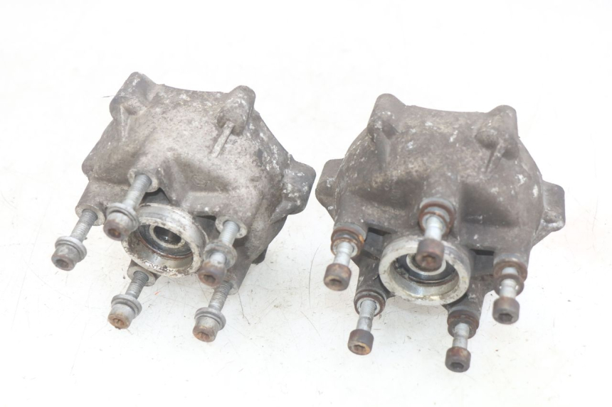 photo de MOZZO RUOTA ANTERIORE PIAGGIO MP3 LT 400 (2007 - 2012) - Primo piano tecnico