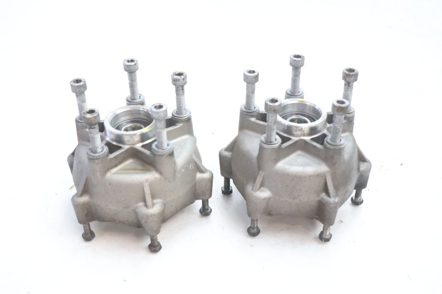 photo de MOZZO RUOTA ANTERIORE PIAGGIO MP3 LT 300 (2010 - 2016) - Altra angolazione
