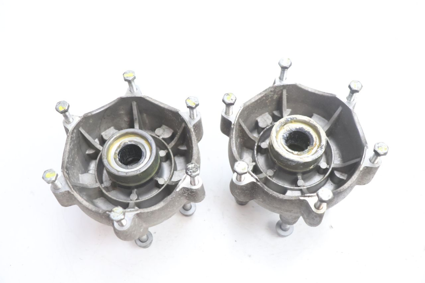 photo de MOZZO RUOTA ANTERIORE PIAGGIO MP3 LT 400 (2007 - 2012) - Zoom sullo stato d'uso