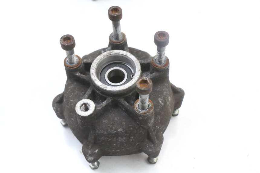 photo de MOZZO RUOTA ANTERIORE PIAGGIO MP3 125 (2006 - 2014) - Altra angolazione