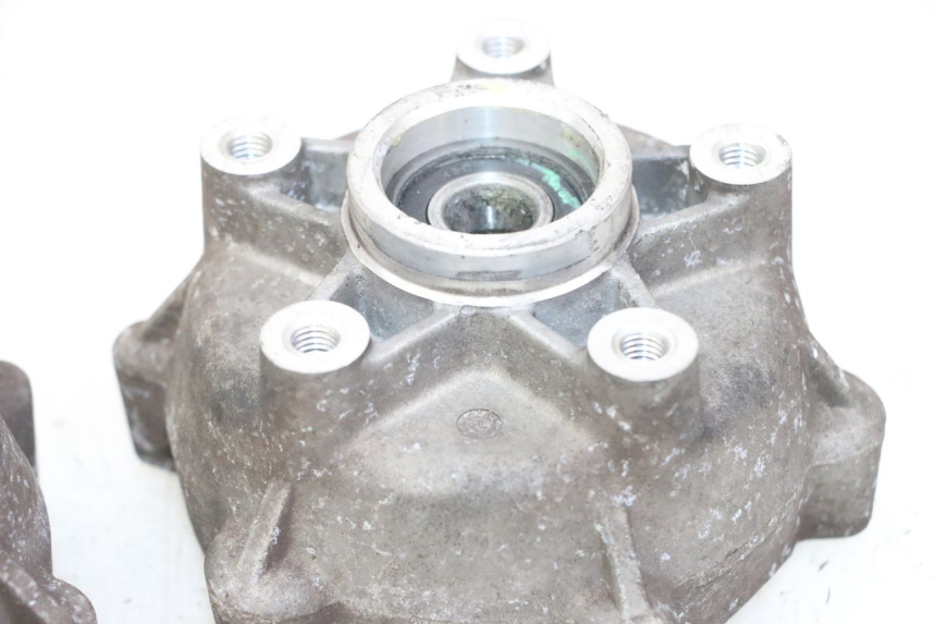 photo de MOZZO RUOTA ANTERIORE PIAGGIO MP3 500 (2014 - 2017) - Dettagli dei punti di fissaggio