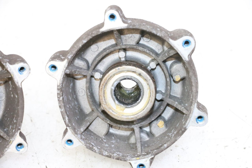 photo de MOZZO RUOTA ANTERIORE PIAGGIO MP3 500 (2014 - 2017) - Stato della superficie e materiale