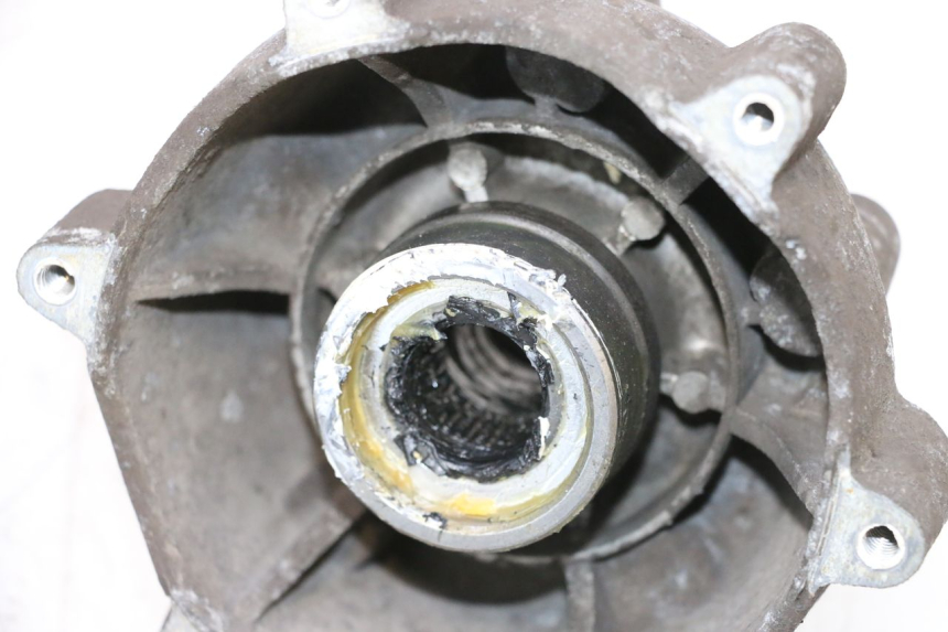 photo de MOZZO RUOTA ANTERIORE PIAGGIO MP3 RL 250 (2006 - 2010) - Stato della superficie e materiale