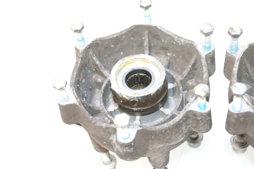 photo de MOZZO RUOTA ANTERIORE PIAGGIO MP3 500 (2011 - 2015) - Dettagli dei punti di fissaggio