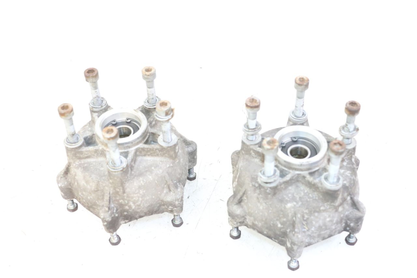 photo de MOZZO RUOTA ANTERIORE PIAGGIO MP3 LT 400 (2007 - 2012) - Primo piano tecnico