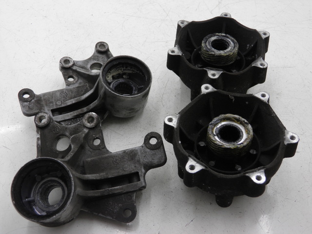 photo de MOZZO RUOTA ANTERIORE PIAGGIO MP3 RL 125 (2006 - 2014) - Vista principale