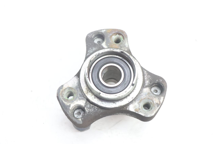 photo de MOZZO RUOTA ANTERIORE PEUGEOT SPEEDFIGHT 2 AC 50 (2000 - 2009) - Primo piano tecnico