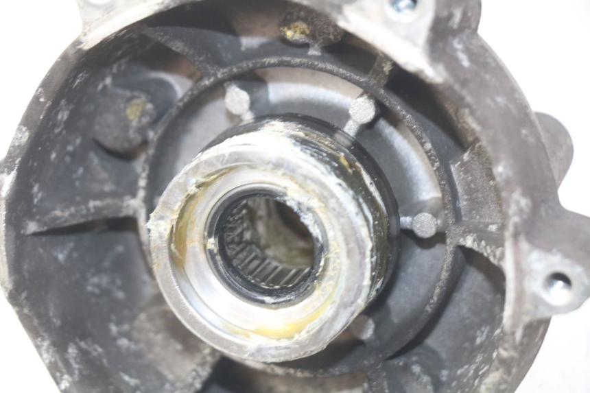 photo de MOZZO RUOTA ANTERIORE PIAGGIO VESPA GTS IGET ABS 125 (2017 - 2023) - Primo piano tecnico