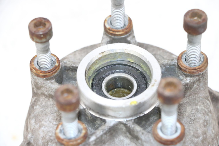 photo de MOZZO RUOTA ANTERIORE PIAGGIO VESPA GTS SUPER IE 125 (2009 - 2016) - Zoom sullo stato d'uso