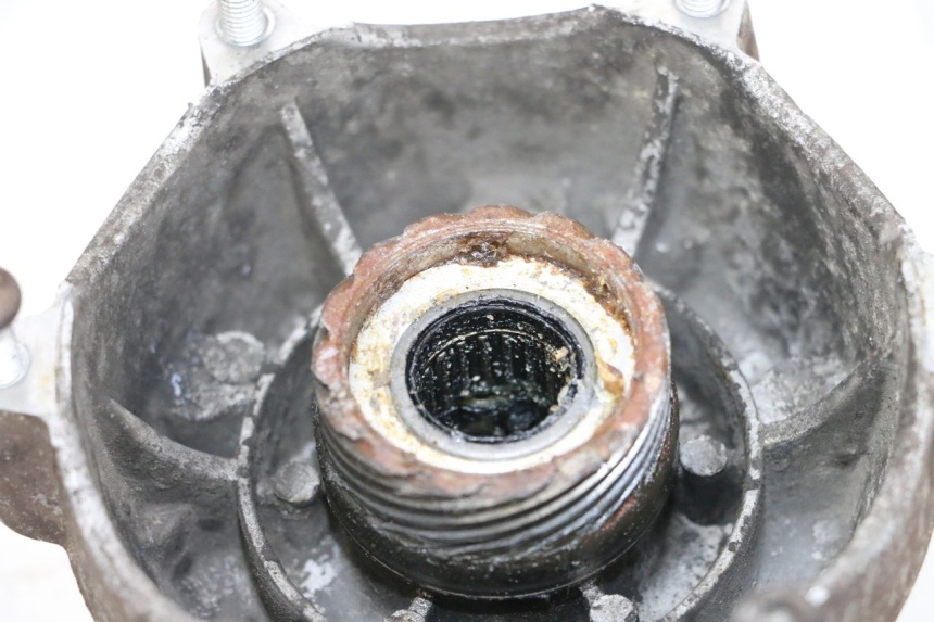 photo de MOZZO RUOTA ANTERIORE PIAGGIO VESPA GTS SUPER IE 125 (2009 - 2016) - Dettagli dei punti di fissaggio