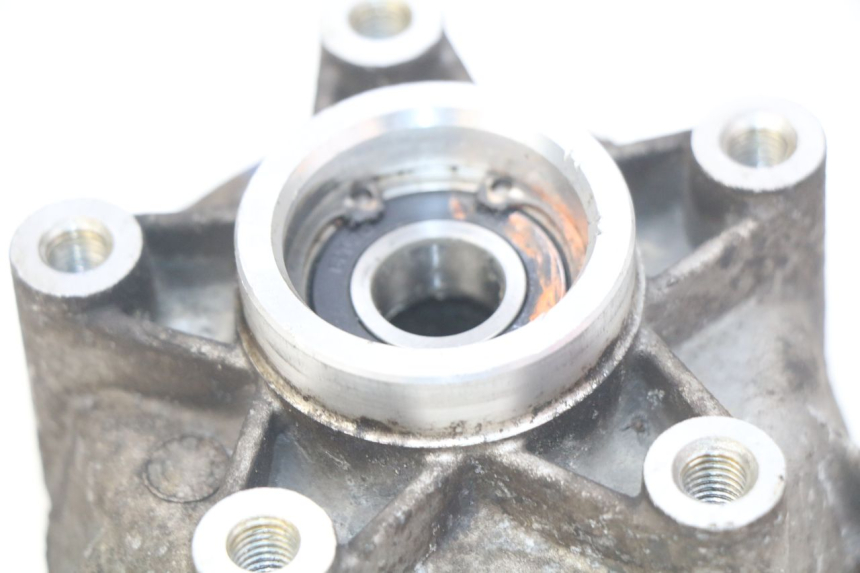 photo de MOZZO RUOTA ANTERIORE PIAGGIO VESPA PRIMAVERA 2T 50 (2013 - 2018) - Zoom sullo stato d'uso