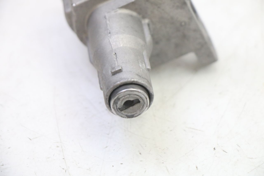 photo de BLOCCHETTO CHIAVI ORCAL CAVARO 4T 50 (2019 - 2023) - Dettagli dei punti di fissaggio