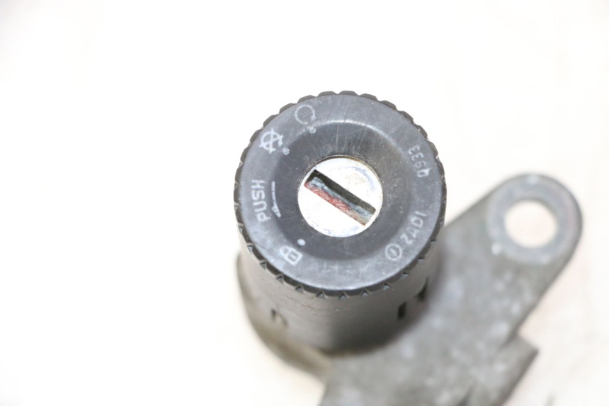 photo de BLOCCHETTO CHIAVI APRILIA ETX 125 (1998 - 2002) - Zoom sullo stato d'uso