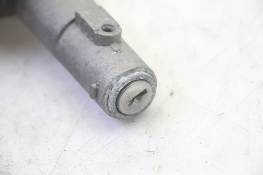 photo de BLOCCHETTO CHIAVI SYM FIDDLE 3 III 125 (2014 - 2020) - Altra angolazione