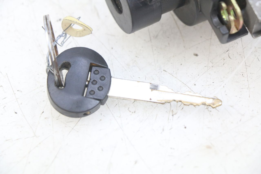 photo de NEIMAN PEUGEOT KISBEE 2T 50 (2010 - 2017) - Dettagli dei punti di fissaggio