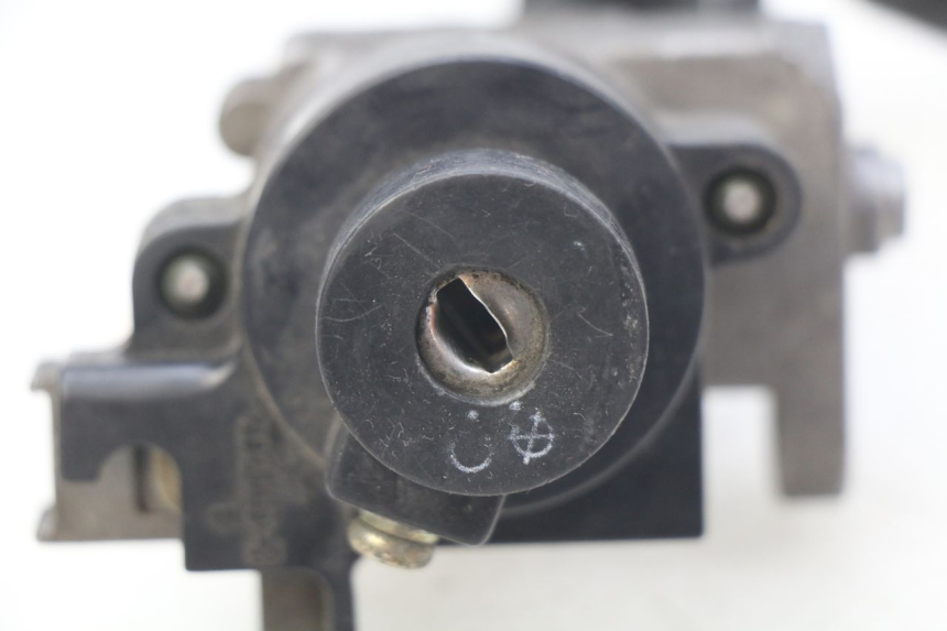 photo de NEIMAN PEUGEOT KISBEE 4T 50 (2010 - 2017) - Stato della superficie e materiale