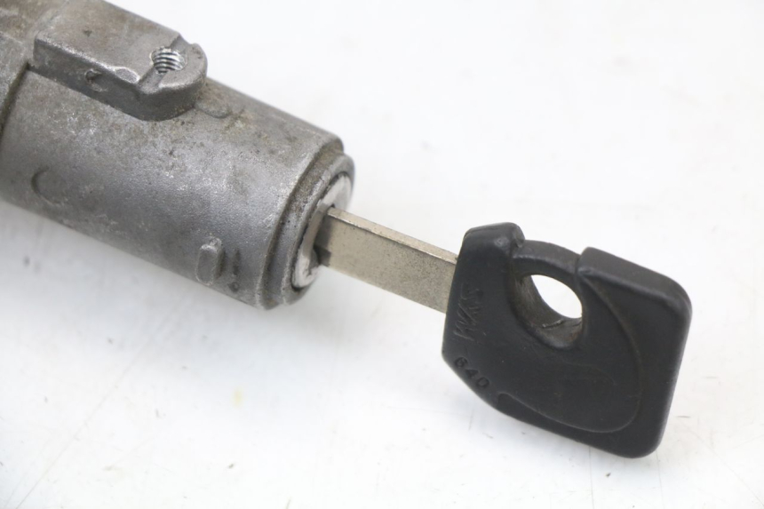 photo de BLOCCHETTO CHIAVI SYM ORBIT 50 (2008 - 2010) - Primo piano tecnico