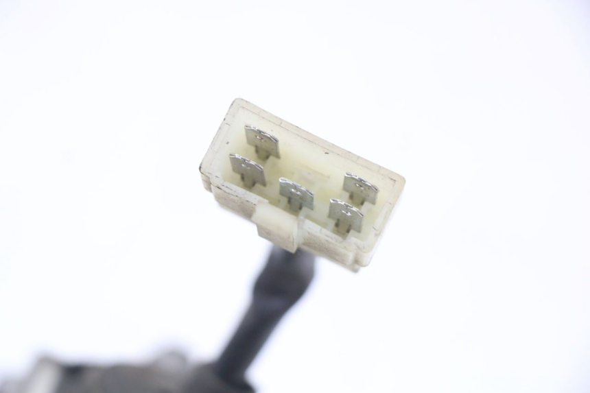 photo de BLOCCHETTO CHIAVI SYM ORBIT 50 (2008 - 2010) - Dettagli dei punti di fissaggio